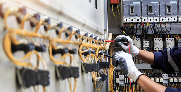 Professional Electrician technician working in Garrettsville, OH